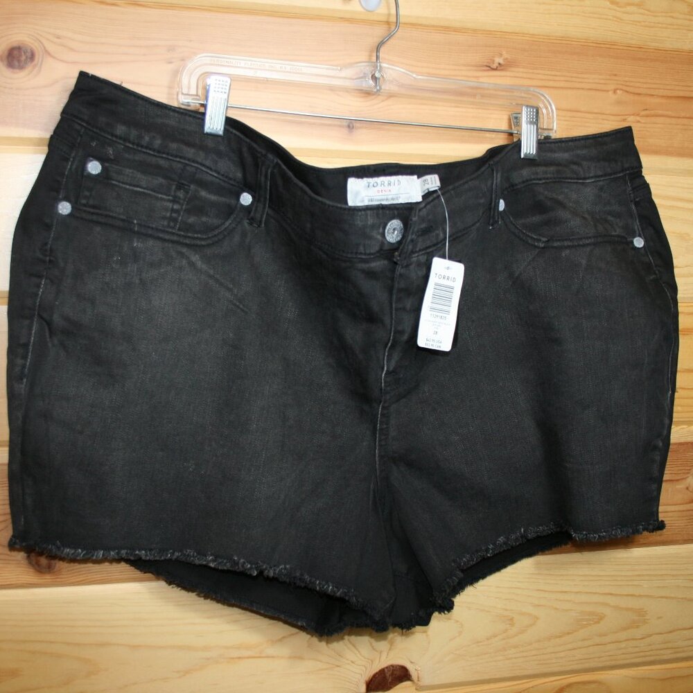 NWTS Torrid 3.5 Inch Vintage Stretch Mid-Rise Shorts - Black Size 28 - Picture 2 of 6